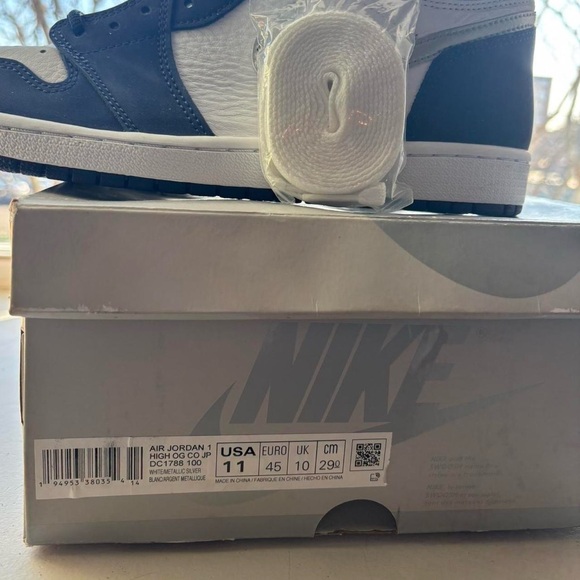 Air Jordan 1 Retro High OG CO.JP “Midnight Navy” - Picture 5 of 7